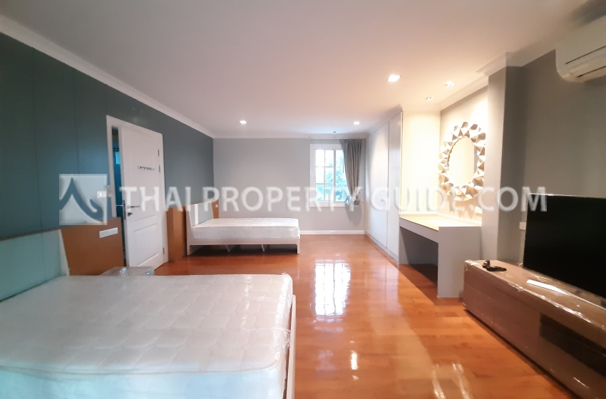 House with Shared Pool in Sukhumvit 